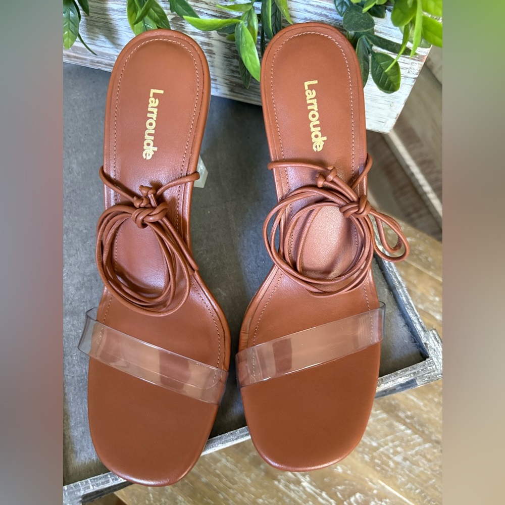 Larroude Leather Gloria Sandal Heels Lace Up Caramel Tan w Clear Heel 8.5 NIB - Picture 5 of 12